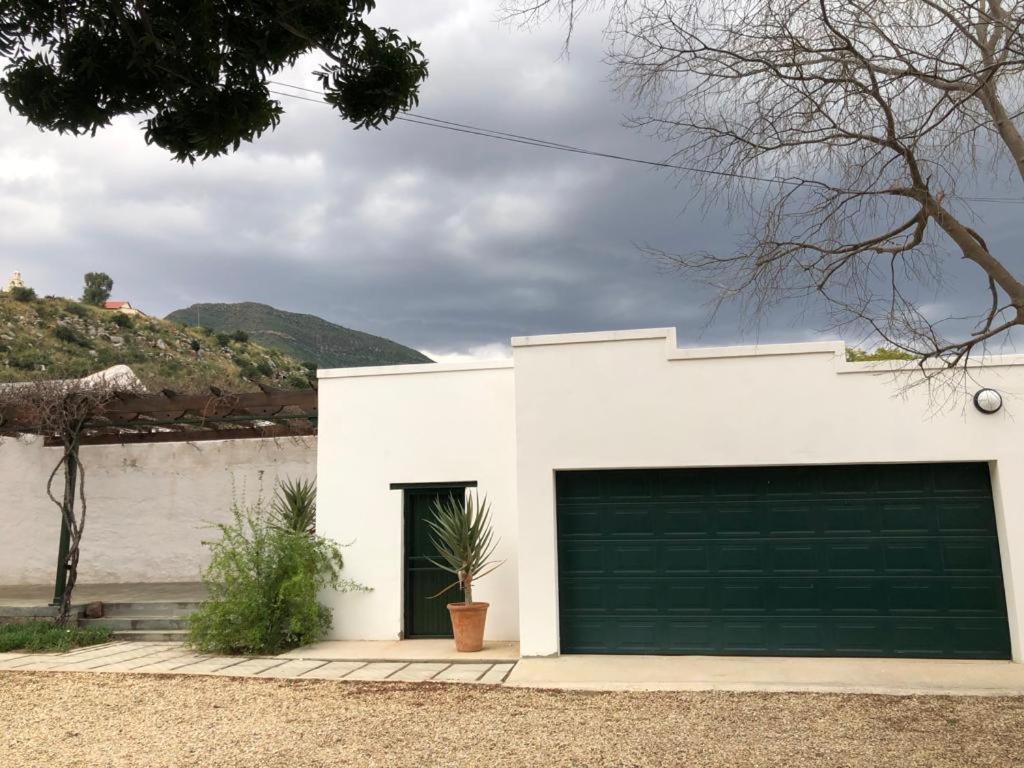 Catswhiskers Apartment Graaff-Reinet Екстериор снимка